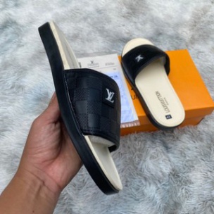 Dép LV Nam Quai Ngang dép Unisex nam nữ đế bánh mì chất liệu cao su non LV Ngang Kem