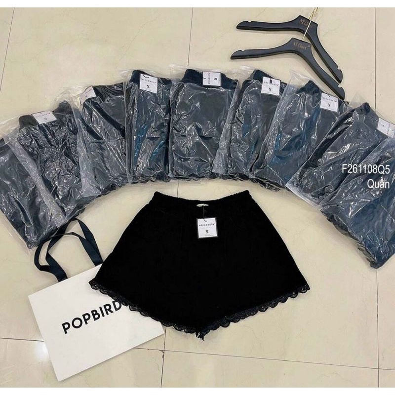 Quần short nhung đen lai phối viền ren 2611