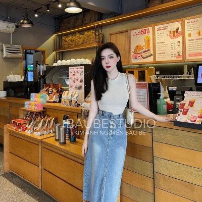 Chân váy jeans bò dài 4 khuy túi mổ cạp chéo