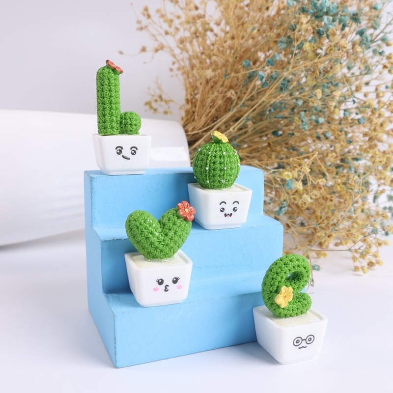 Đồ trang trí Chậu Cây Xương Rồng Nhỏ Dễ Thương Dùng Trang Trí