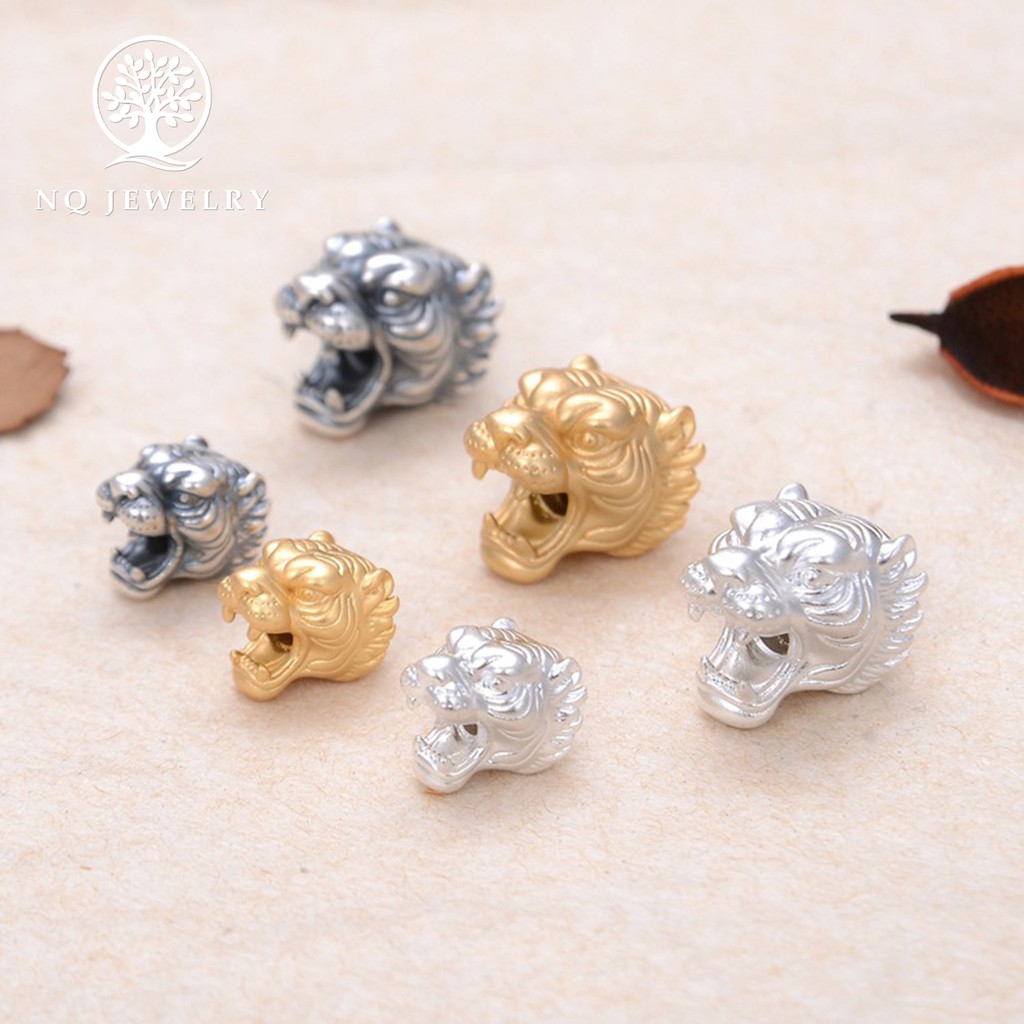 Charm bạc đầu hổ xỏ ngang - NQ Jewelry