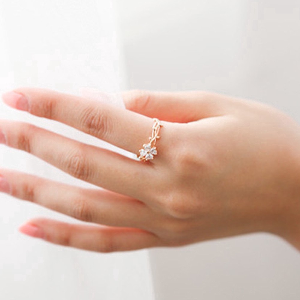 Nhẫn hợp kim CLOVER hình cỏ ba lá đính đá xinh xắn cho nữ