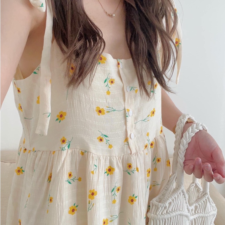 Váy 2 dây dáng dài đi biển hoạ tiết hoa cúc nhí babydoll cute. Váy 2 dây buộc nơ vai dáng dài đi chơi đi biển hoa cúc.