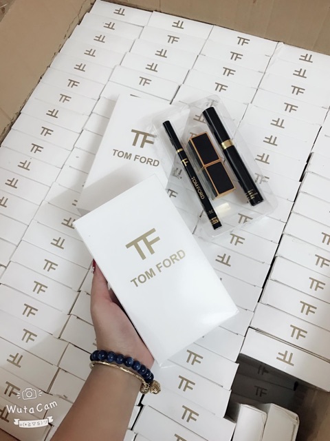 Set trang điểm 3 món y hình | BigBuy360 - bigbuy360.vn