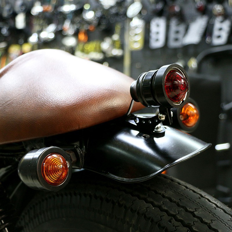 Combo 4 xi nhan xe máy hình hột vịt vỏ sắt mặt nhựa dùng độ xe classic win cafe racer, tracker