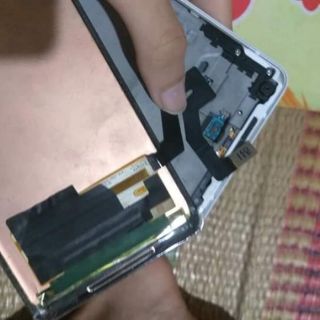 Xác ( Google pixel 2 XL ) hư màn hình ( thay màn dùng bt)