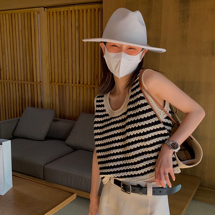 Áo Croptop Sát Nách Hoạ Tiết Kẻ Sọc Thiết Kế Mới Thời Trang Mùa Hè