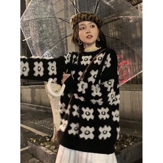 (ORDER) Áo len nữ form rộng họa tiết bông hoa màu đen trắng style retro vintage Hàn Quốc