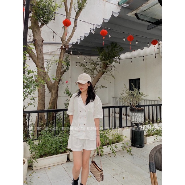 Áo Sơ mi cổ bẻ 2 hàng cúc