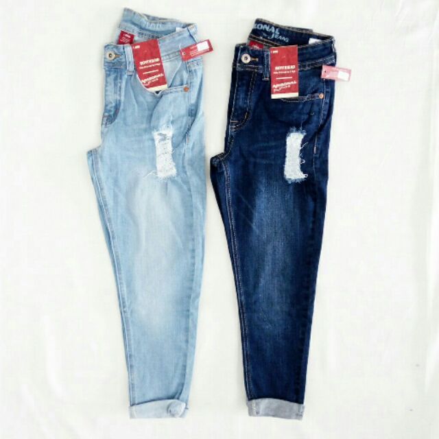 Jeans boy 9 tấc rách