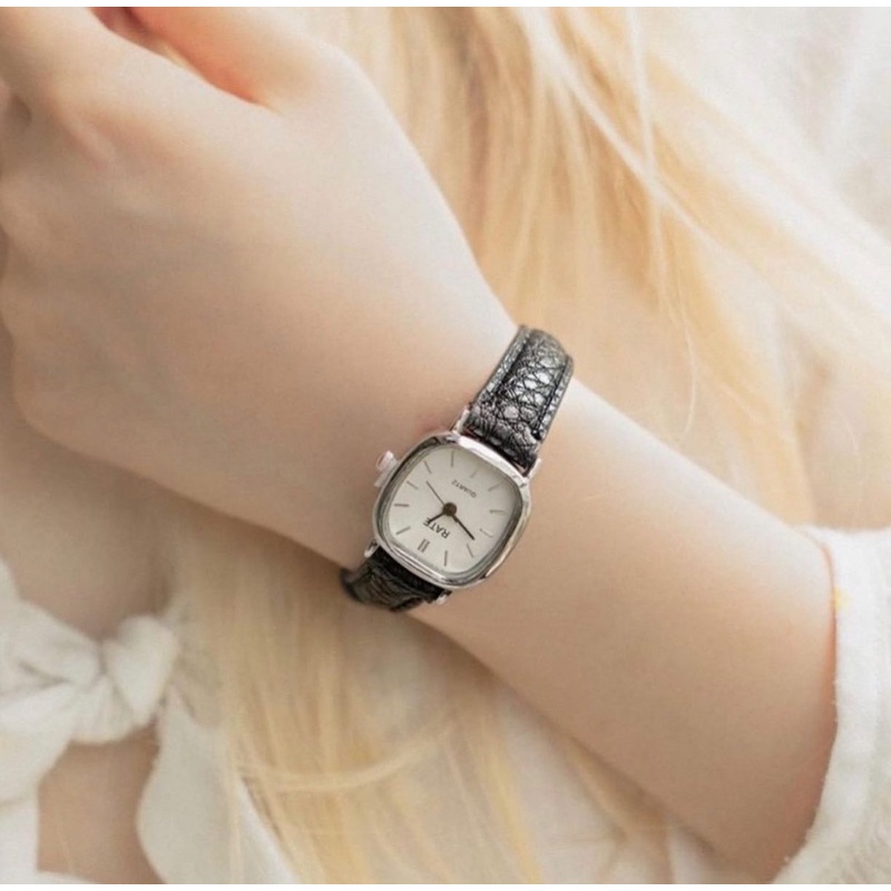 Đồng hồ nữ thời trang Rate dây da kiểu dáng Vintage nhỏ xinh dây da mềm mang êm tay DH04 LOUSMORE