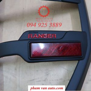 Ốp viền đèn hậu Ford Ranger màu đen hàng cao cấp giá rẻ nhất