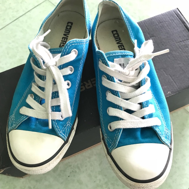 Giày CV màu xanh biển size 37