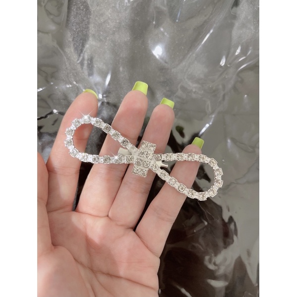 Váy tafta quây tag đá