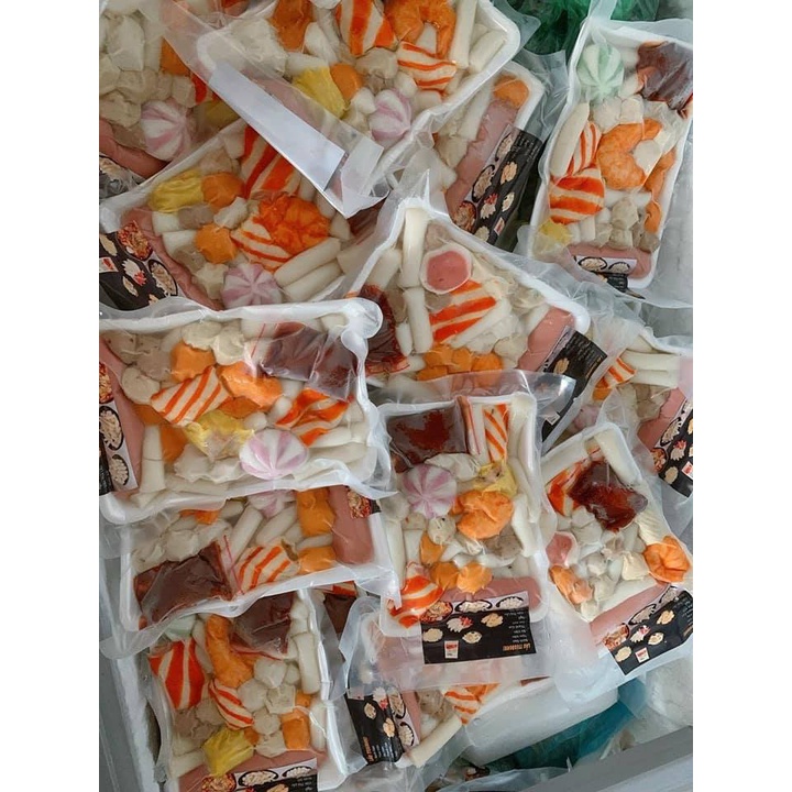 Set lẩu 𝐓𝐨𝐤𝐤𝐛𝐨𝐤𝐤𝐢 𝐬𝐢𝐞̂𝐮 𝐓𝐨𝐩𝐩𝐢𝐧𝐠