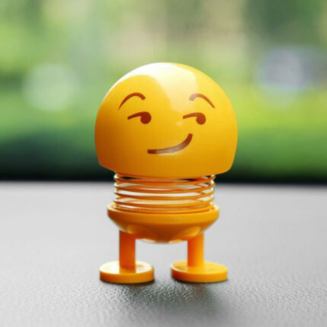 Combo con emoji đa sắc thái ngẫu nhiên