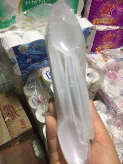 THÌA NHỰA DÙNG 1 LẦN
