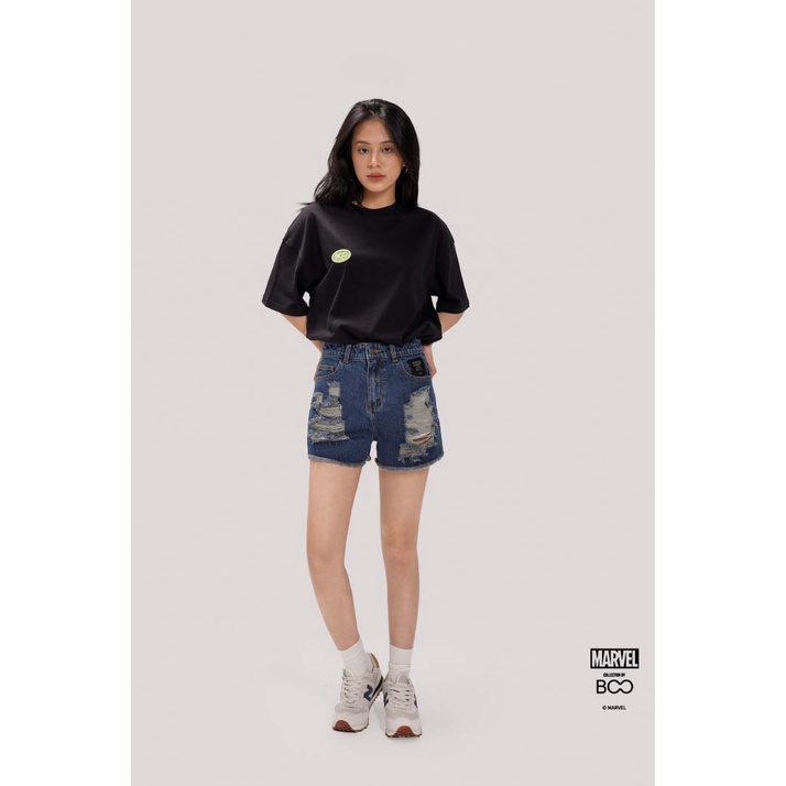 Quần Short BOO Jeans Nữ Cạp Cao Logo Marvel Phối Cào Rách Cá Tính