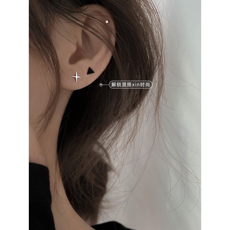 Đôi khuyên tai mặt hình tam giác/ vuông/ ngôi sao màu bạc/ màu đen đơn giản cá tính dành cho nữ