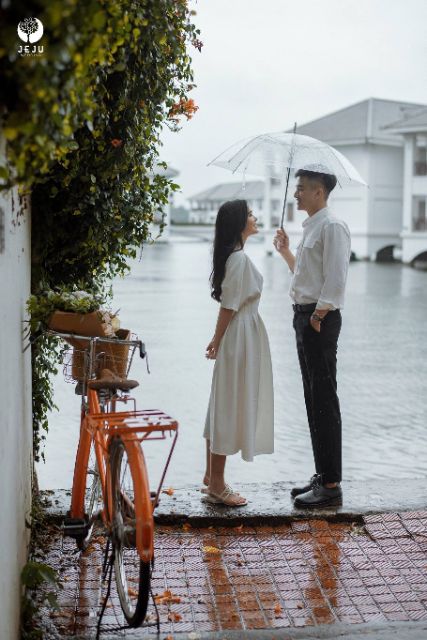 [Mã SKAMA06 giảm 8% tối đa 50K đơn 250K] Đầm trắng eo xếp li form ngắn sang chảnh | BigBuy360 - bigbuy360.vn