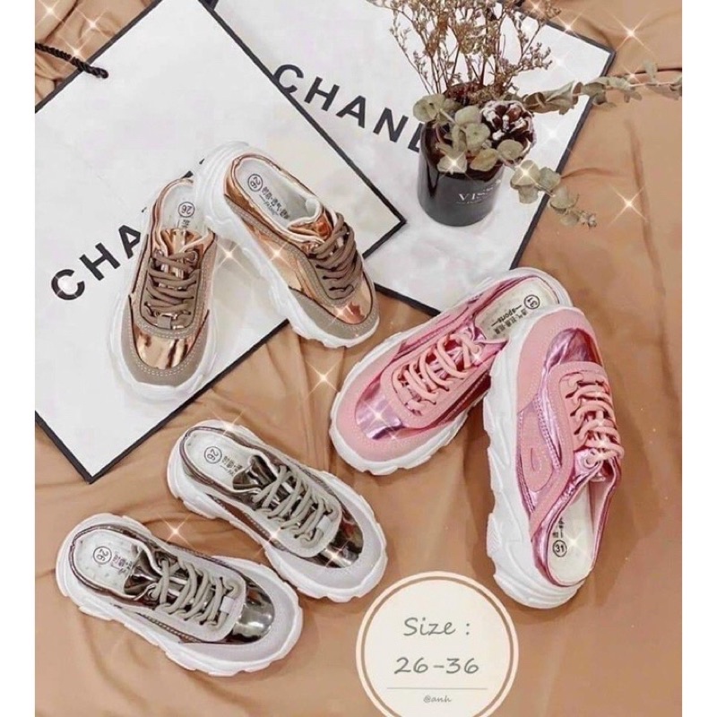 Giầy sục thể thao bóng bé gái