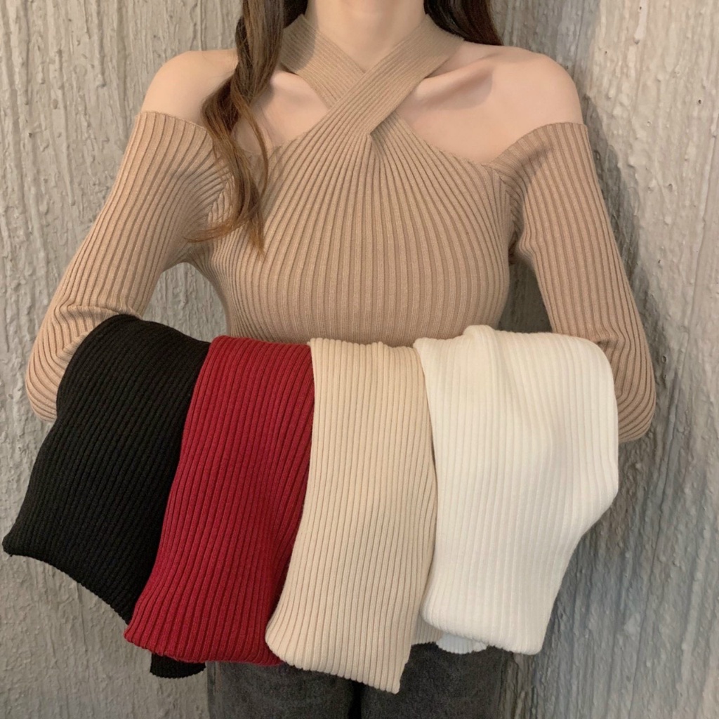 Áo thun gân croptop ôm body chéo cổ hở vai ảnh thật phía sau