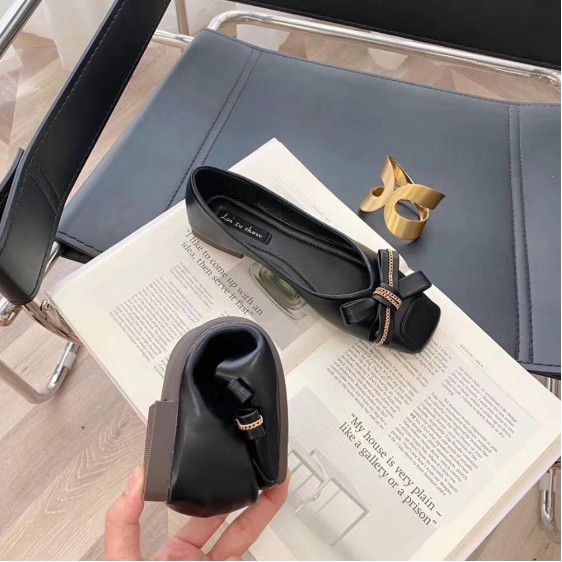 Giày nữ I Bệt da lì đế dẻo nơ phối xích cực xinh | BigBuy360 - bigbuy360.vn