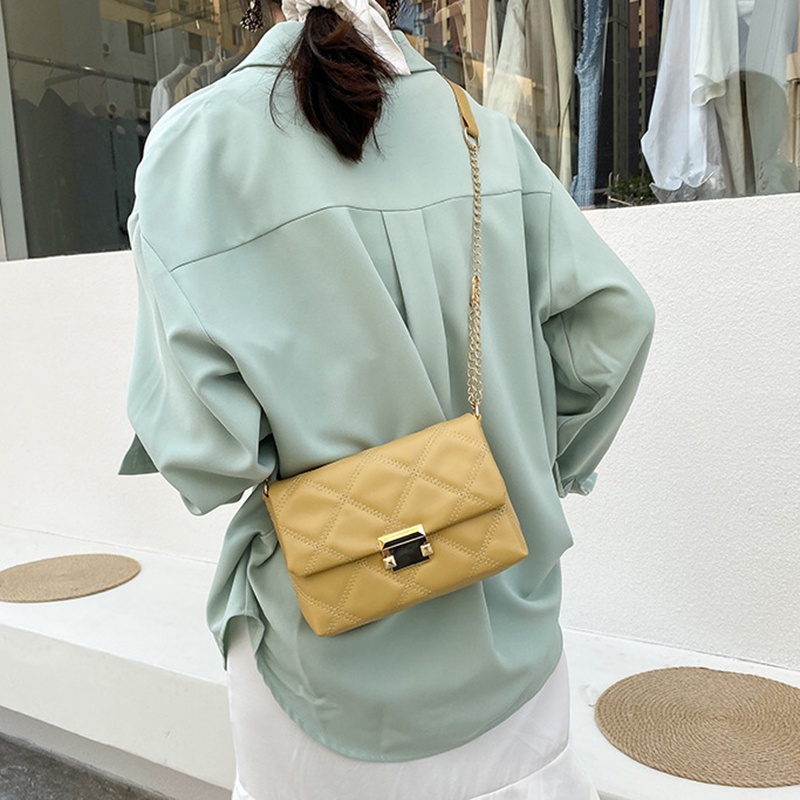 Túi đeo chéo vai bằng da thời trang sành điệu cho nữ