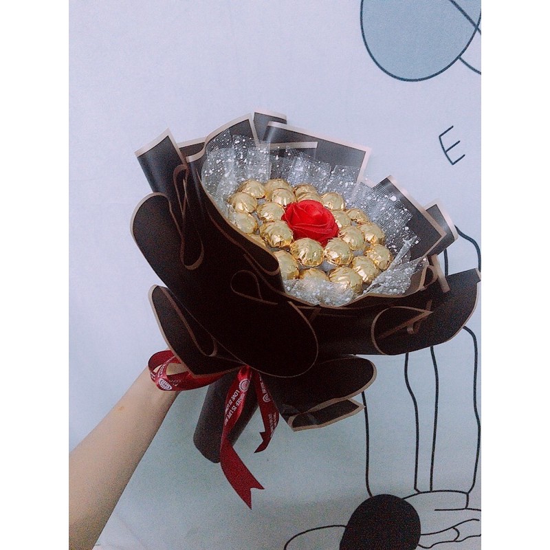 Bó hoa socola kèm 1 bông hồng sáp thơm làm quà tặng bạn gái lễ tình nhân valentine | BigBuy360 - bigbuy360.vn