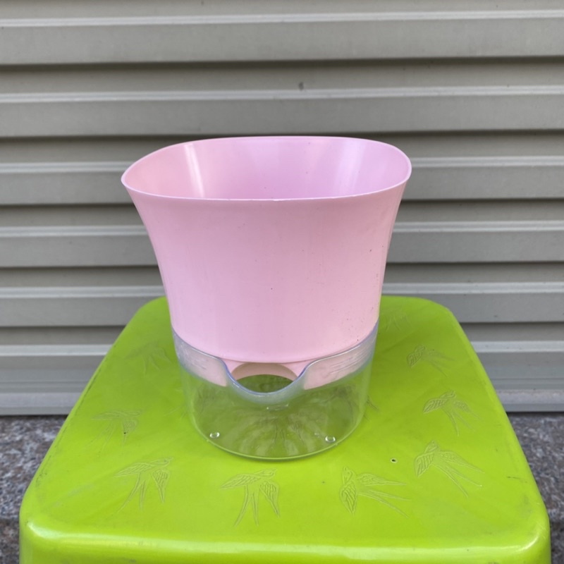 Chậu trồng cây thông minh tự tưới