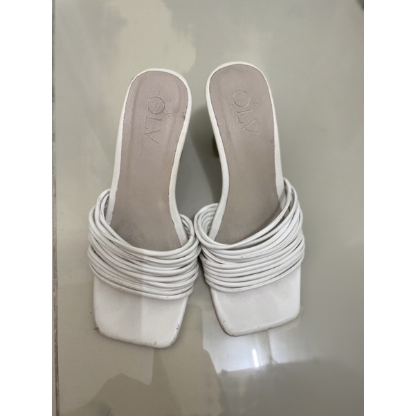 Pass nhanh rẻ giày cao gót HÃNG OLV
