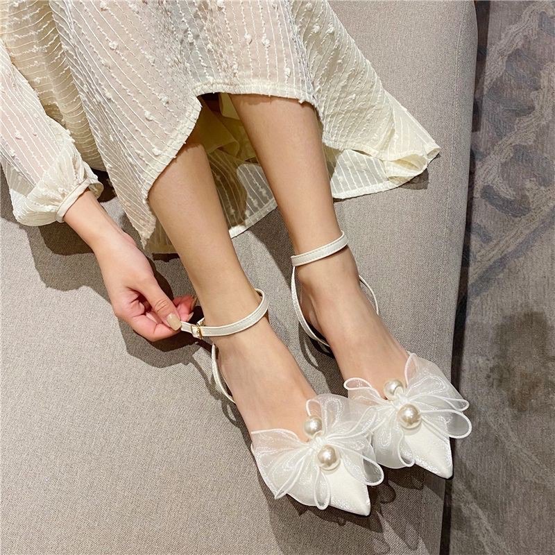 GIÀY CƯỚI NƠ VOAN 2 NGỌC CÓ QUAI CÓ SẴN