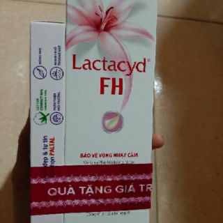 [Quà tặng] Dung dịch vệ sinh phụ nữ Lactacyd FH 250ml