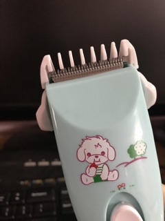 Tông đơ cắt tóc cho bé
