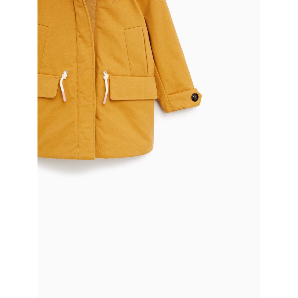 Áo phao ZARA màu vàng cho mẹ và bé