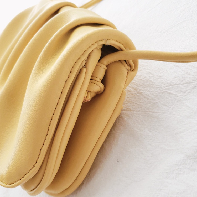 Túi Đeo Chéo Hình Đám Mây Nhỏ Xinh Thời Trang Cho Nữ