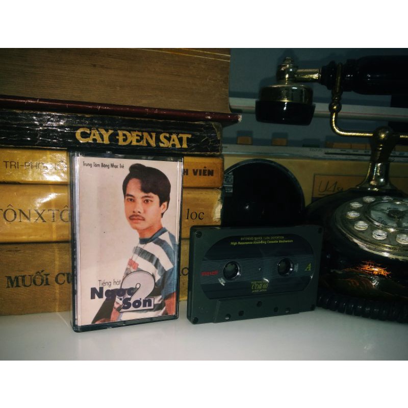 2 băng cassette Ngọc Sơn