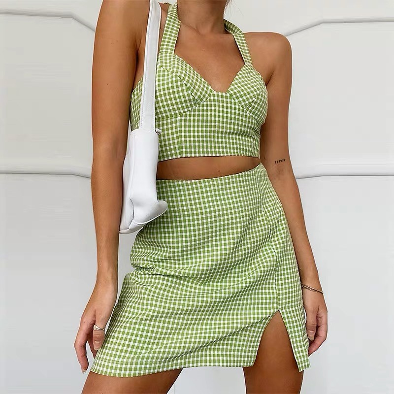 Set áo croptop hai dây cổ yếm kèm chân váy caro xinh xắn cho nữ
