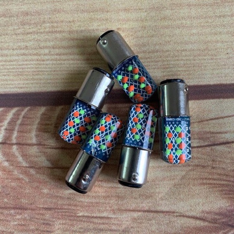 Đèn hậu nháy đổi 2 màu xanh đỏ liên tục, Đèn led nháy đổi màu đẹp, DÙNG ĐIỆN BÌNH.