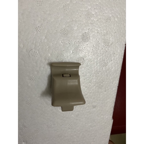 Lẫy cài chắn nắng Ford Escape