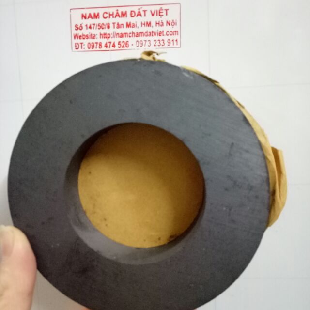 Nam châm đen 110x18mm lỗ 60mm