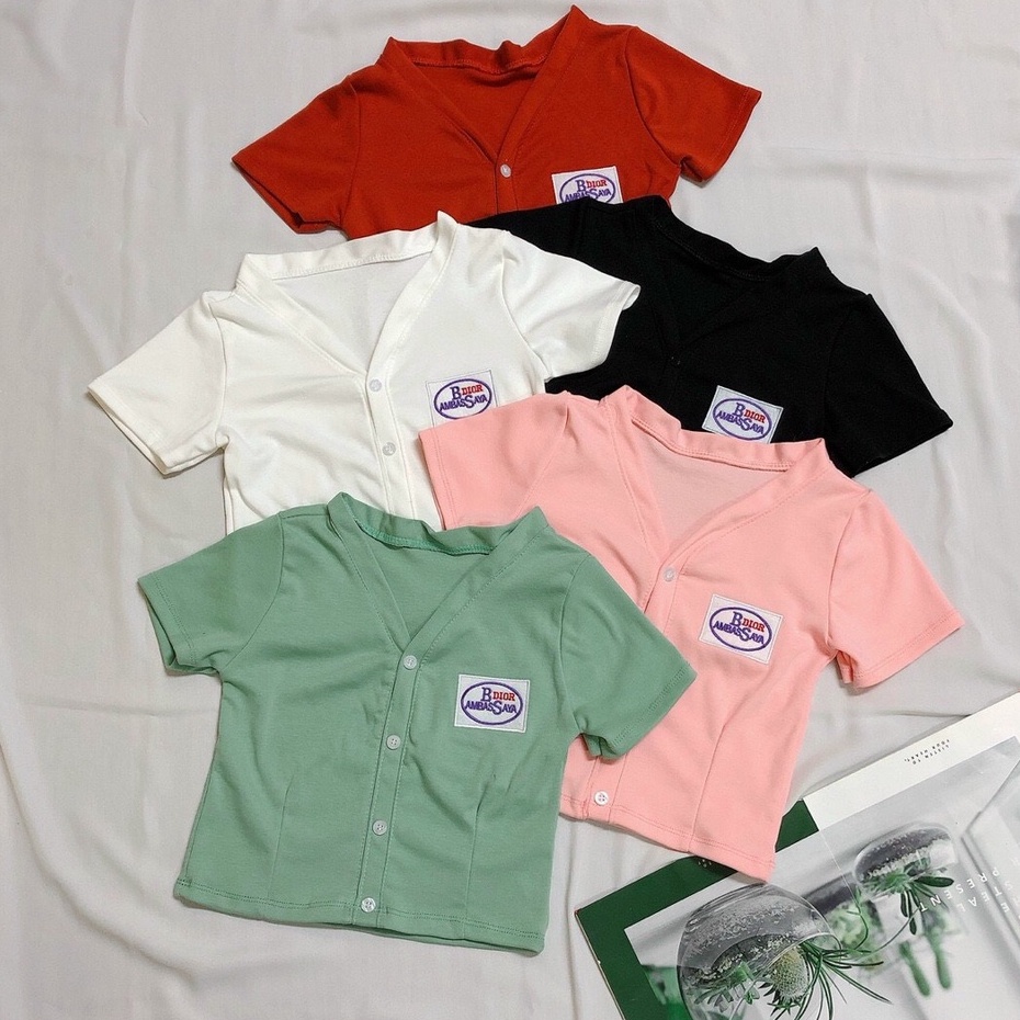 Ao Croptop Tay Ngắn Thêu Logo Borip I030 Thiết Kế Cổ V Cho Nữ Thích Hợp Cho Nàng Đi Chơi Đi Shopping Siêu Đẹp