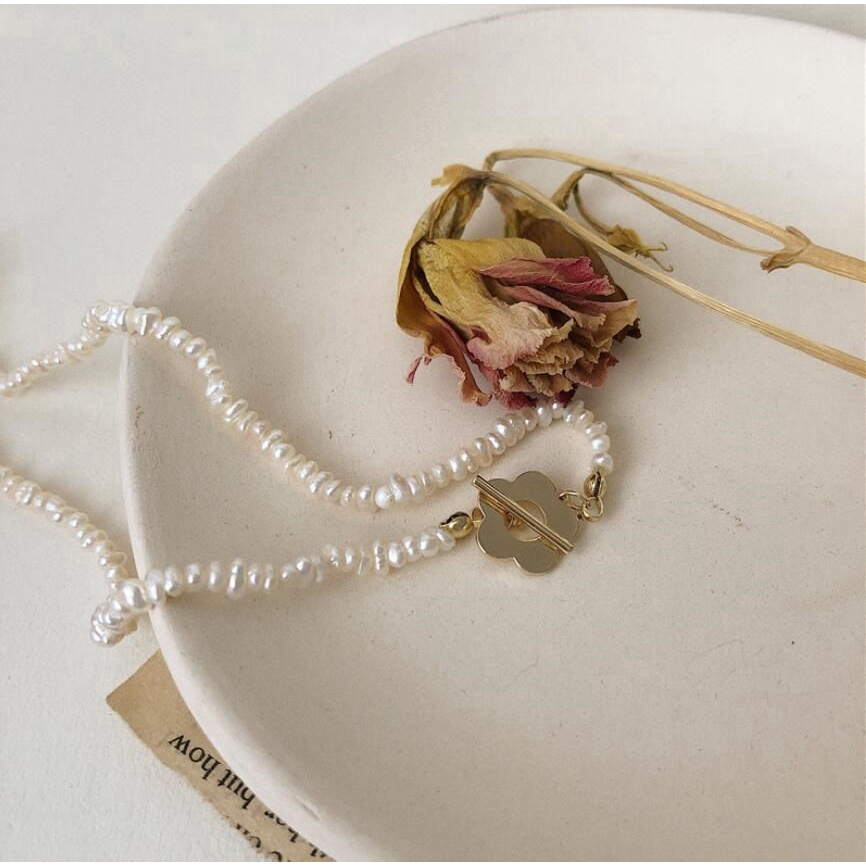 Dây Chuyền Đính Hoa Và Ngọc Trai Xinh Xắn Cho Nữ
