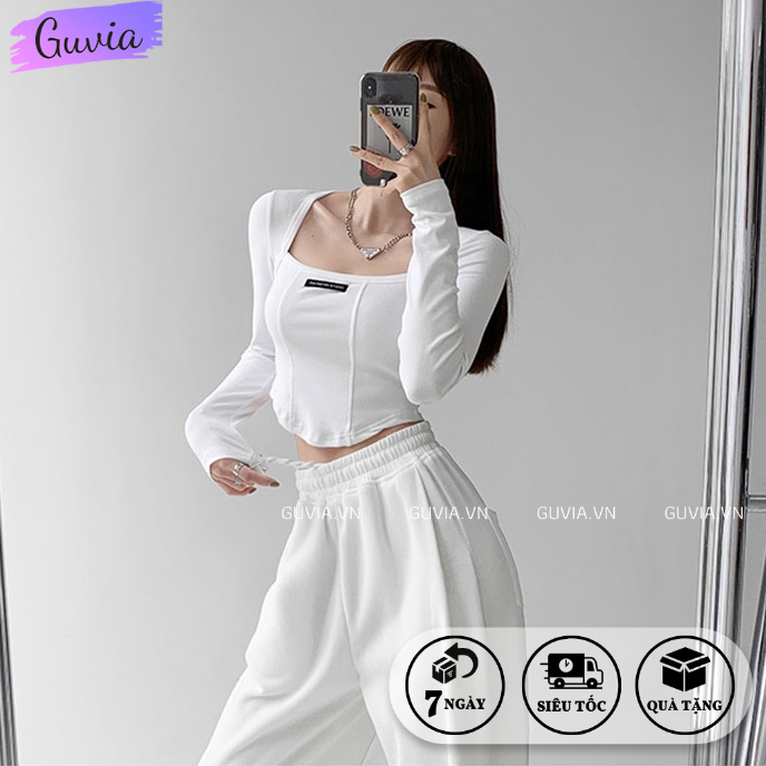 Áo Croptop Nữ Cổ Vuông Tay Dài LOGO NGỰC Đẹp Ôm Body, Áo Thun Croptop Kiểu Dài Tay GUVIA CR12