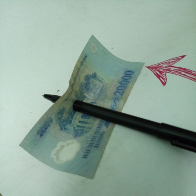 Viết Xuyên Tiền, ảo thuật bút Xuyên Tiền không bị rách