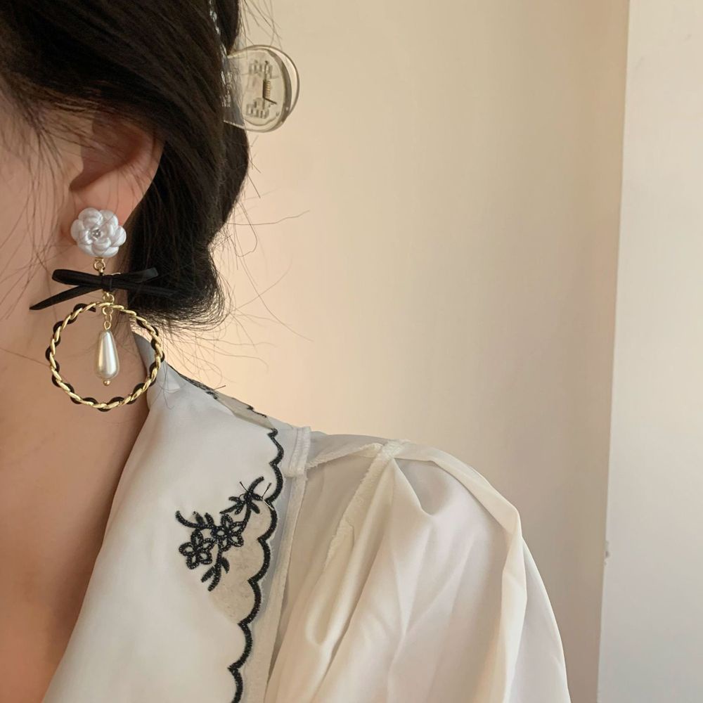 Khuyên tai hình hoa phong cách Hàn Quốc thanh lịch cho nữ