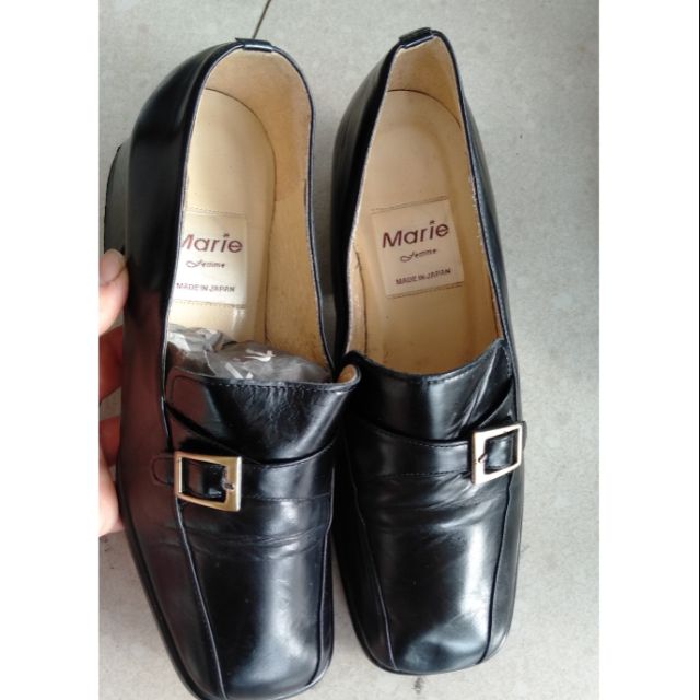 Giày secondhand