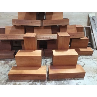 Kệ để chai rượu thờ