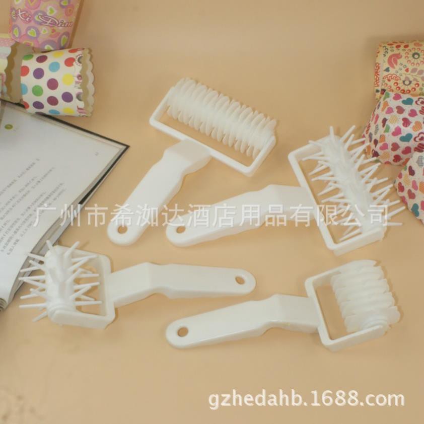 Con Lăn Đục Lỗ Bánh Size Nhỏ Bake Group