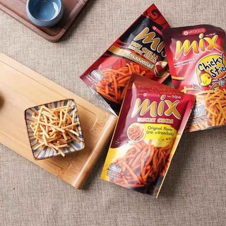 Bim bim tăm mix 7 vị Thái Lan gói 60g. . Date 12 tháng.